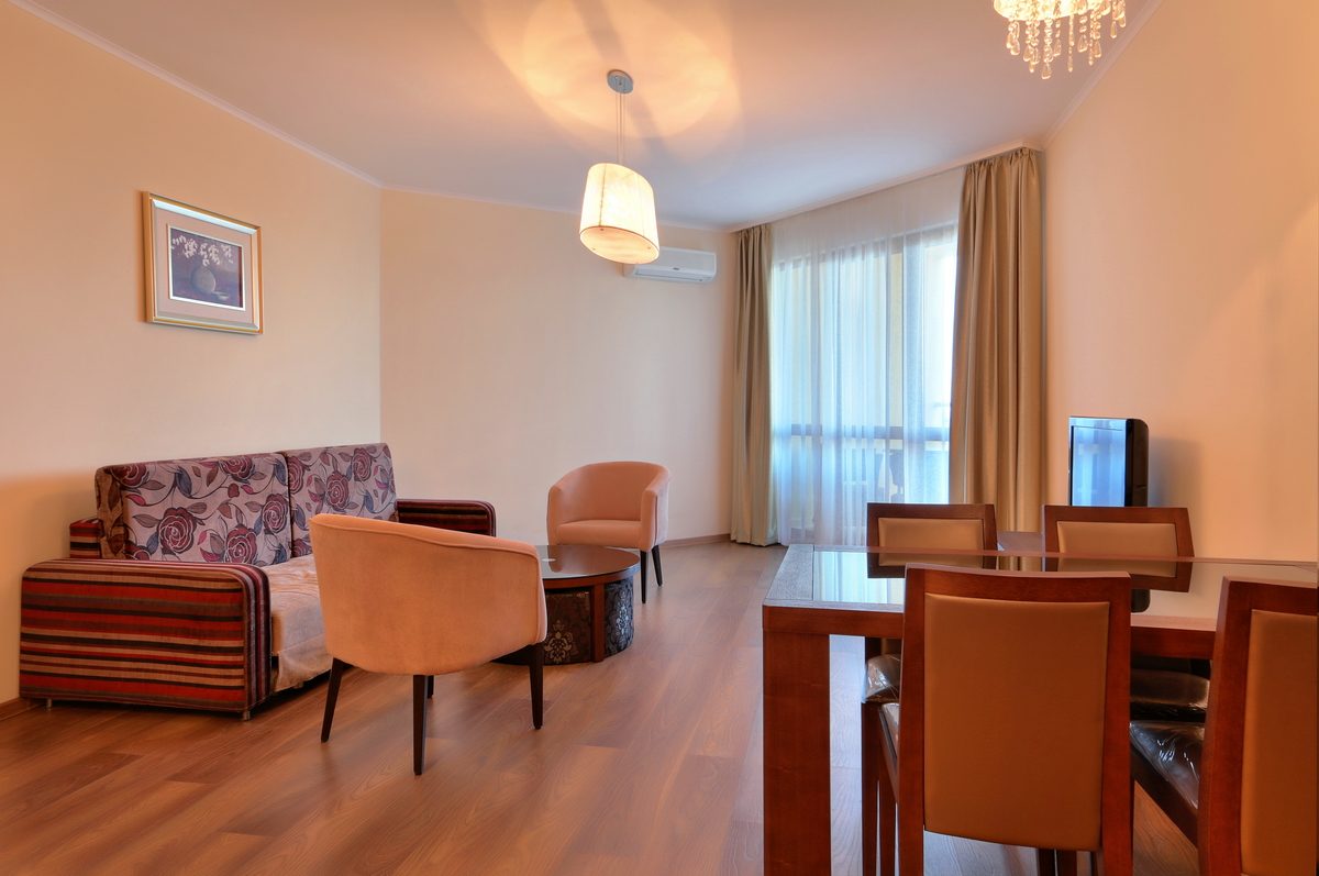 GOLDEN LINE HOTEL